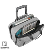 Solo Re:start Underseater interior books and laptop